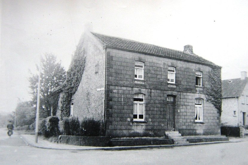 103- Huis Boesten hoek Hoeve rond 1949